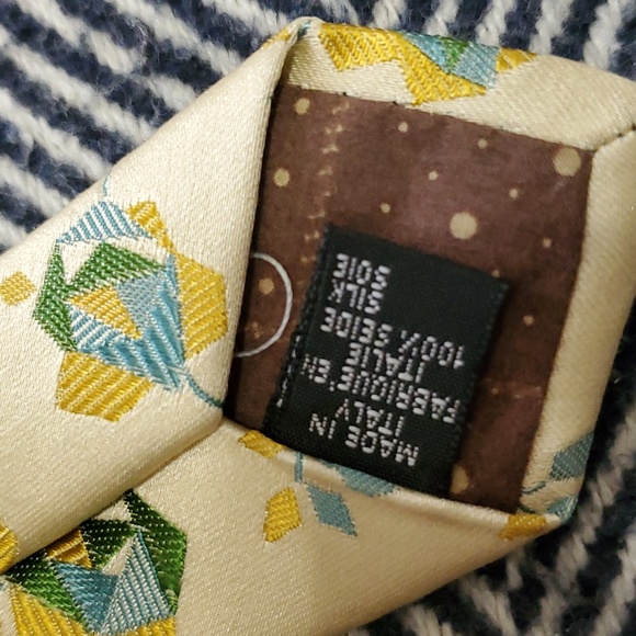 Paul Smith Tie - cream colored w/design - Picture 4 of 7